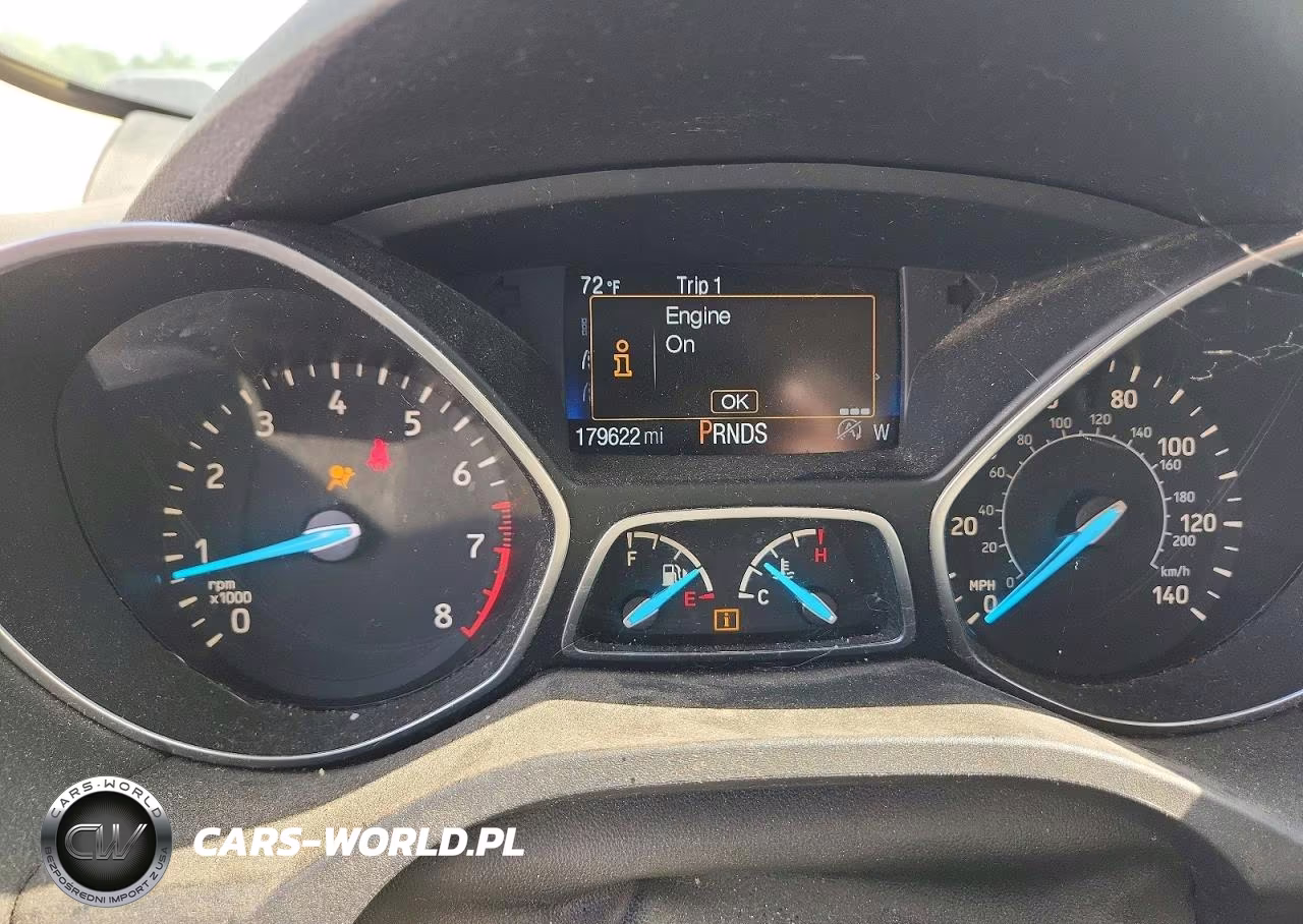 2017 Ford Escape Se VIN:1FMCU0GDXHUA76836 - 9