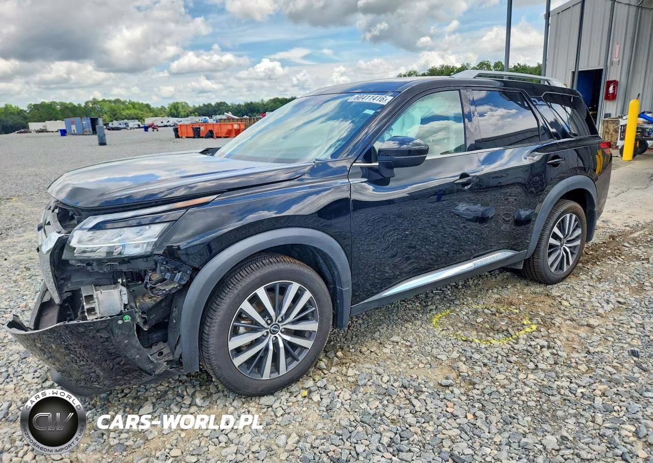 2022 Nissan Pathfinder Platinum