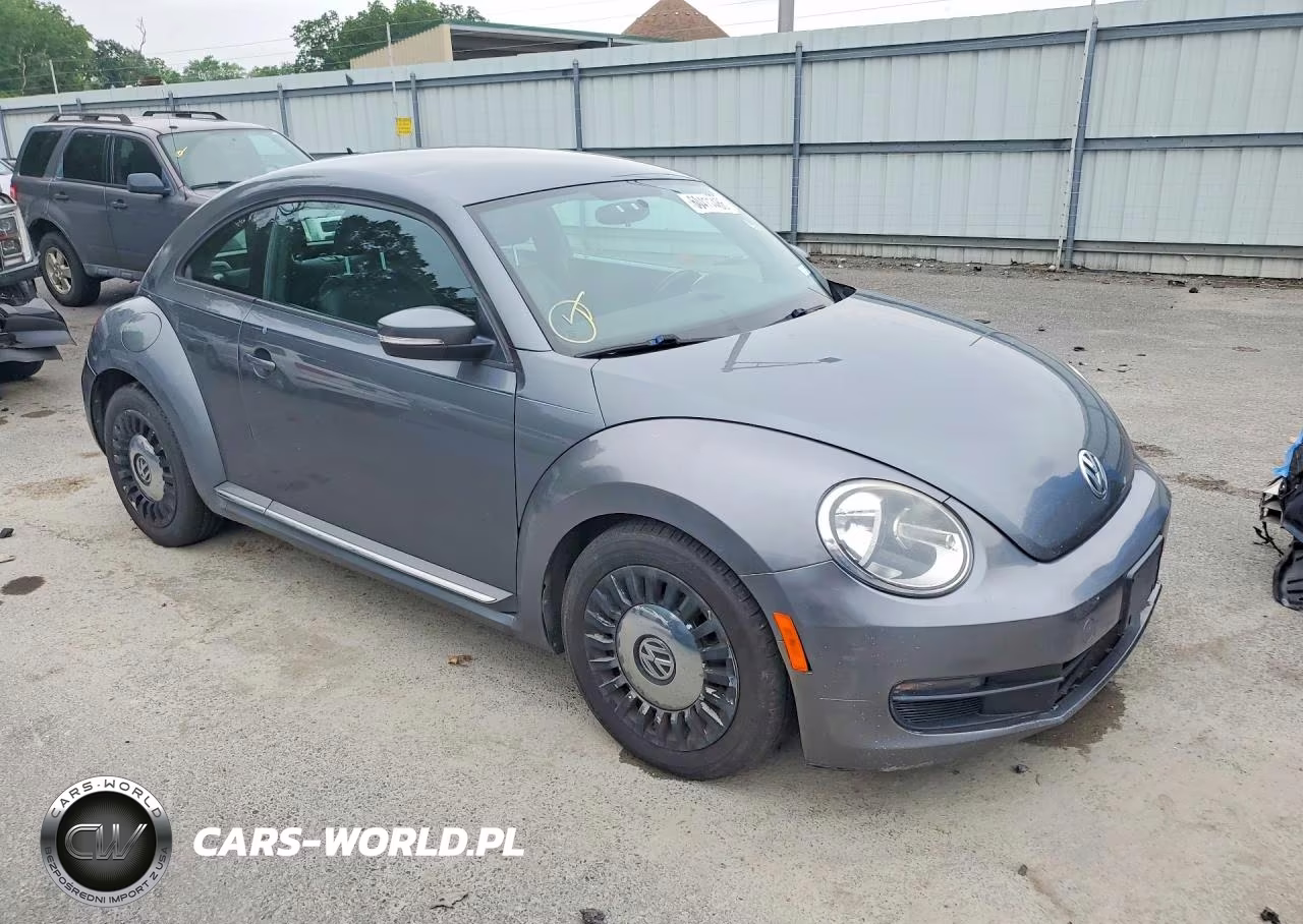 2013 Volkswagen Beetle VIN:3VWJX7AT9DM692647 - 4