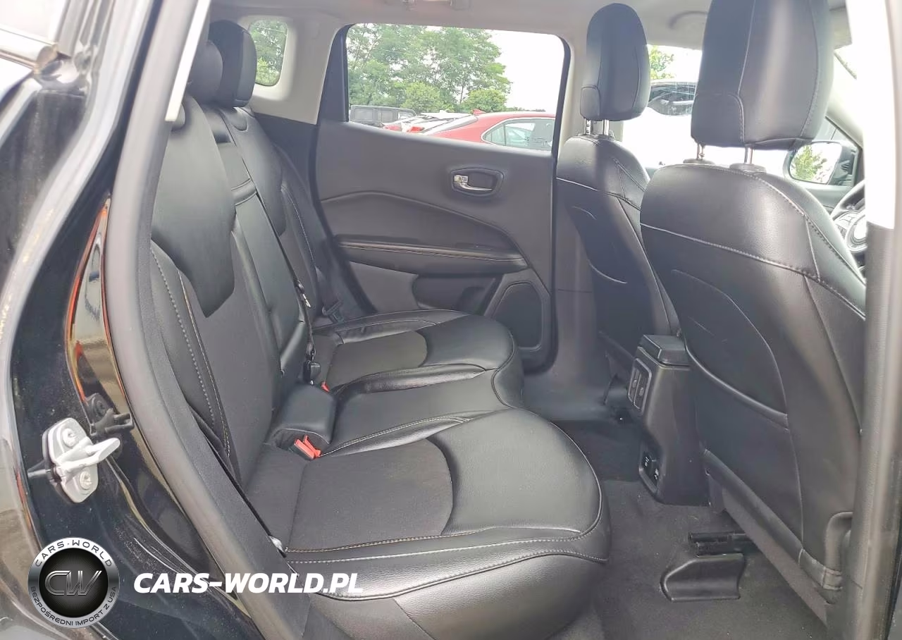 2019 Jeep Compass Latitude VIN:3C4NJDBB8KT740605 - 11