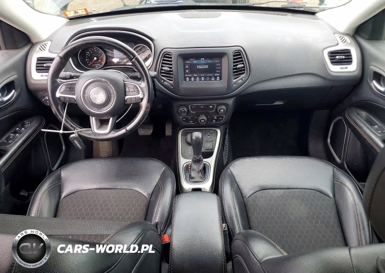 2019 Jeep Compass Latitude VIN:3C4NJDBB8KT740605 - 8