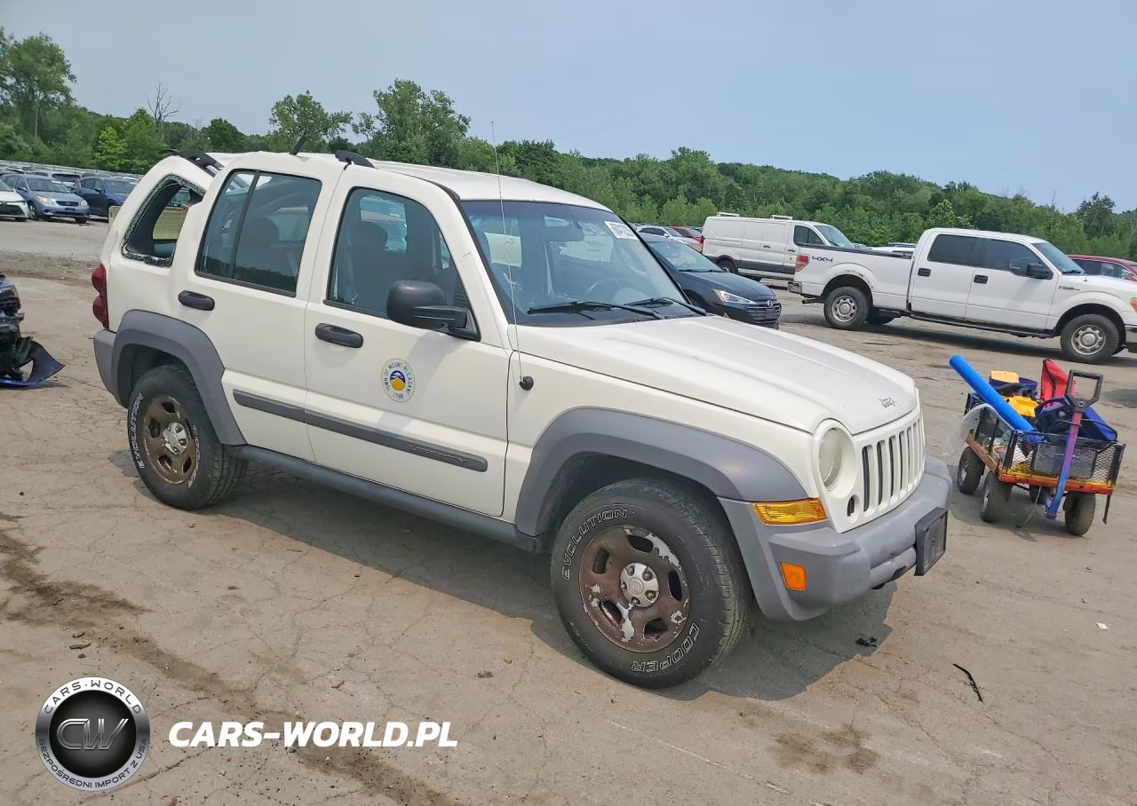 2005 Jeep Liberty Sport VIN:1J4GL48KX5W690034 - 4