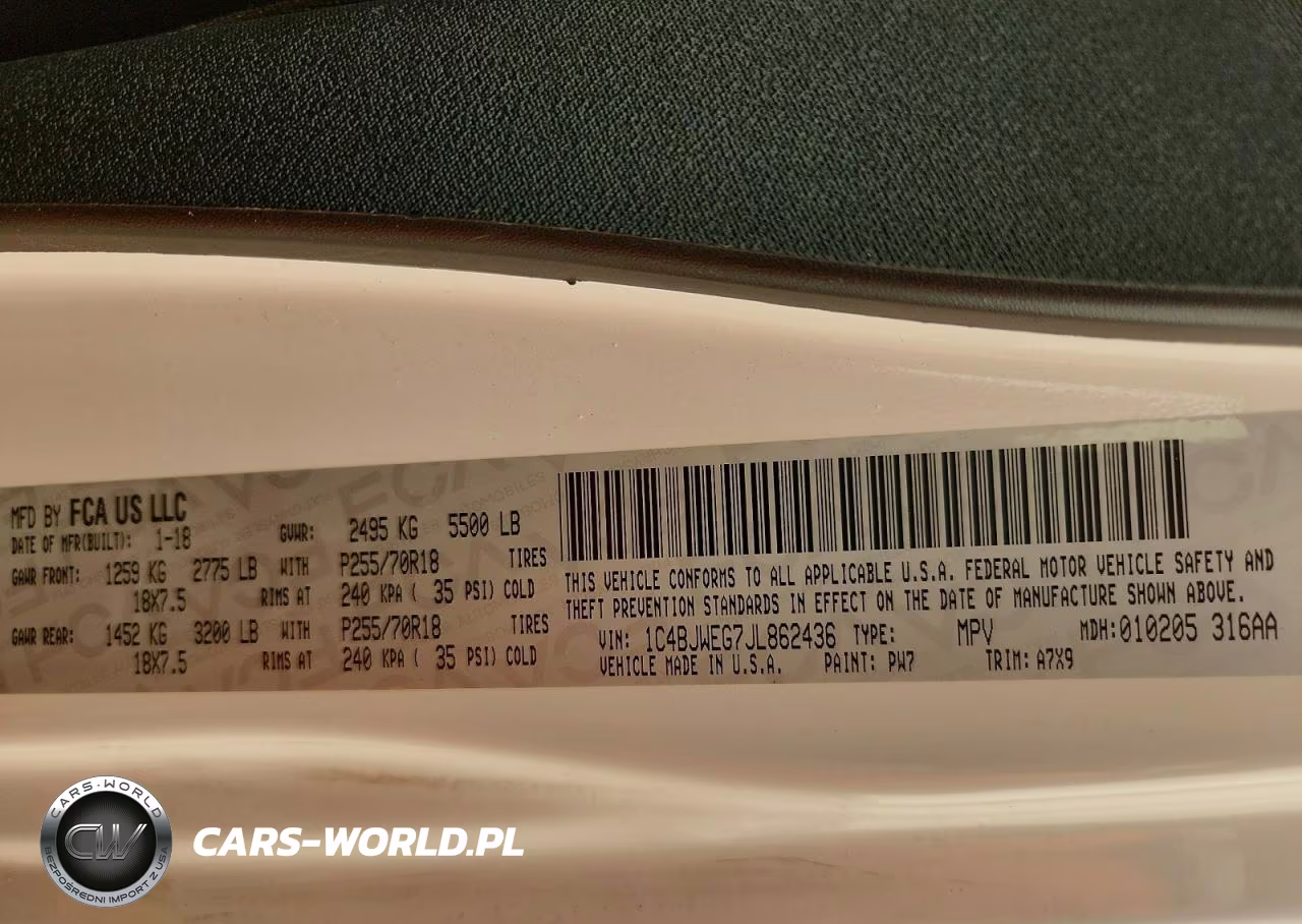 2018 Jeep Wrangler Unlimited Sahara VIN:1C4BJWEG7JL862436 - 12