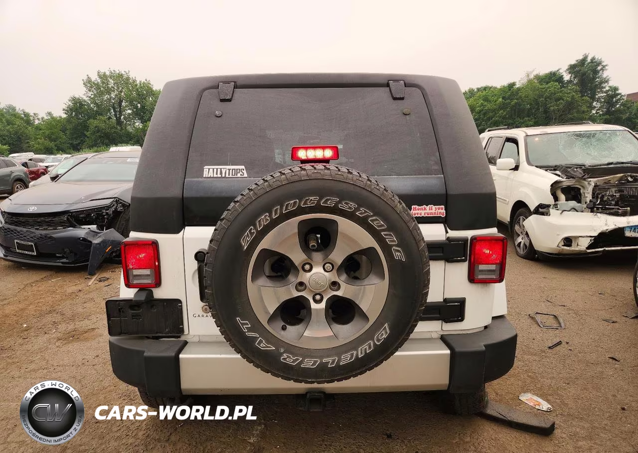 2018 Jeep Wrangler Unlimited Sahara VIN:1C4BJWEG7JL862436 - 6