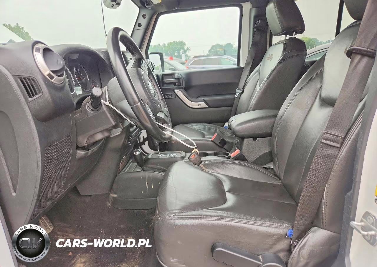 2018 Jeep Wrangler Unlimited Sahara VIN:1C4BJWEG7JL862436 - 7