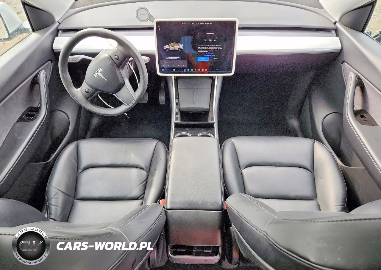 2020 Tesla Model Y VIN:5YJYGDEE2LF035946 - 8