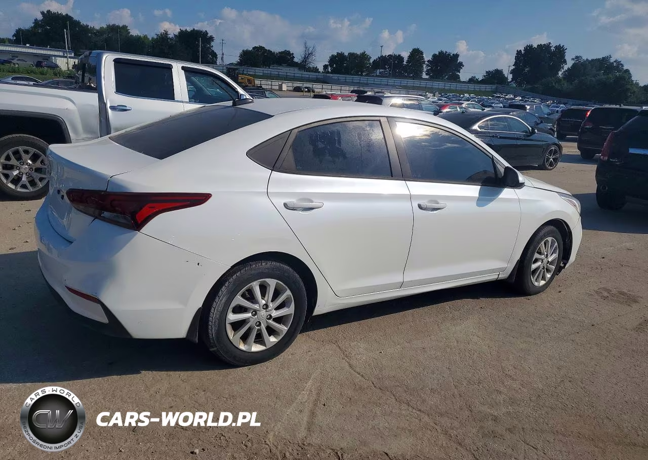 2018 Hyundai Accent Sel VIN:3KPC24A36JE030927 - 3
