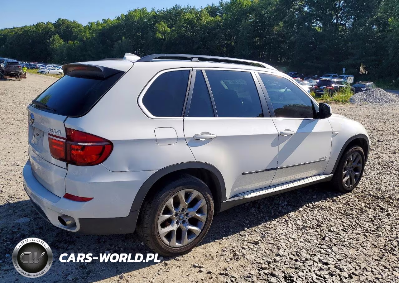 2013 BMW X5 xDrive35I VIN:5UXZV4C56D0G57156 - 3
