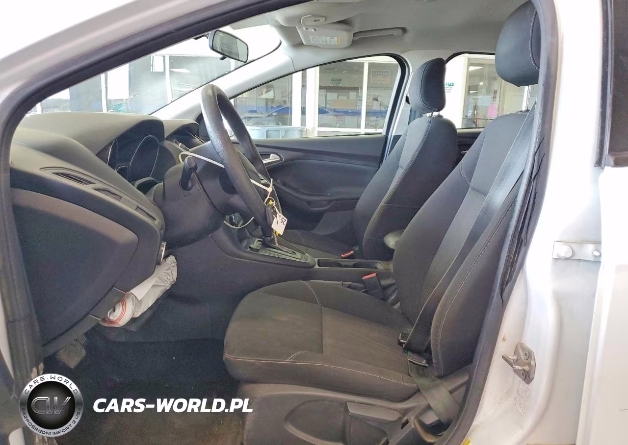 2018 Ford Focus Se VIN:1FADP3F23JL205857 - 7