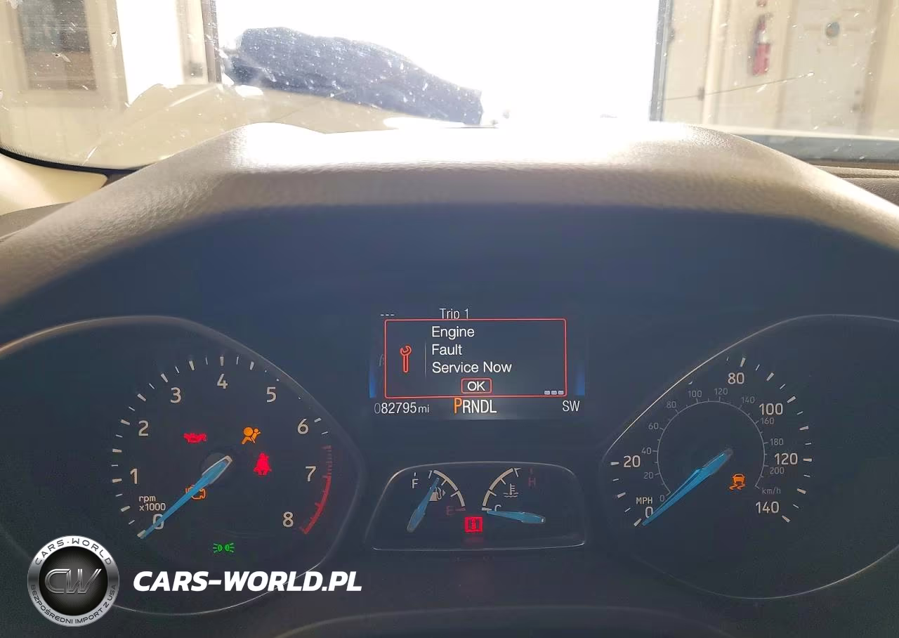 2018 Ford Focus Se VIN:1FADP3F23JL205857 - 9