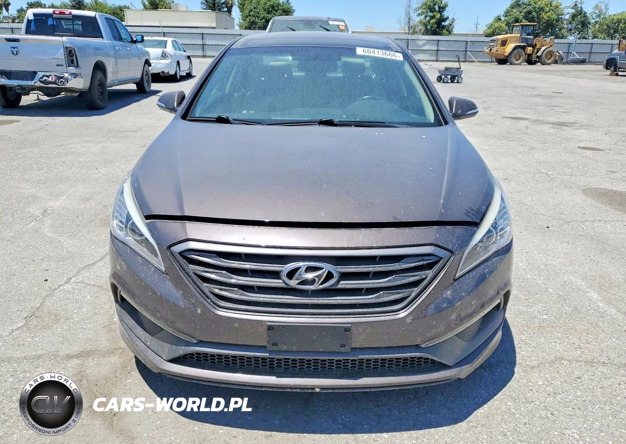 2016 Hyundai Sonata Limited VIN:5NPE34AF4GH431302 - 5