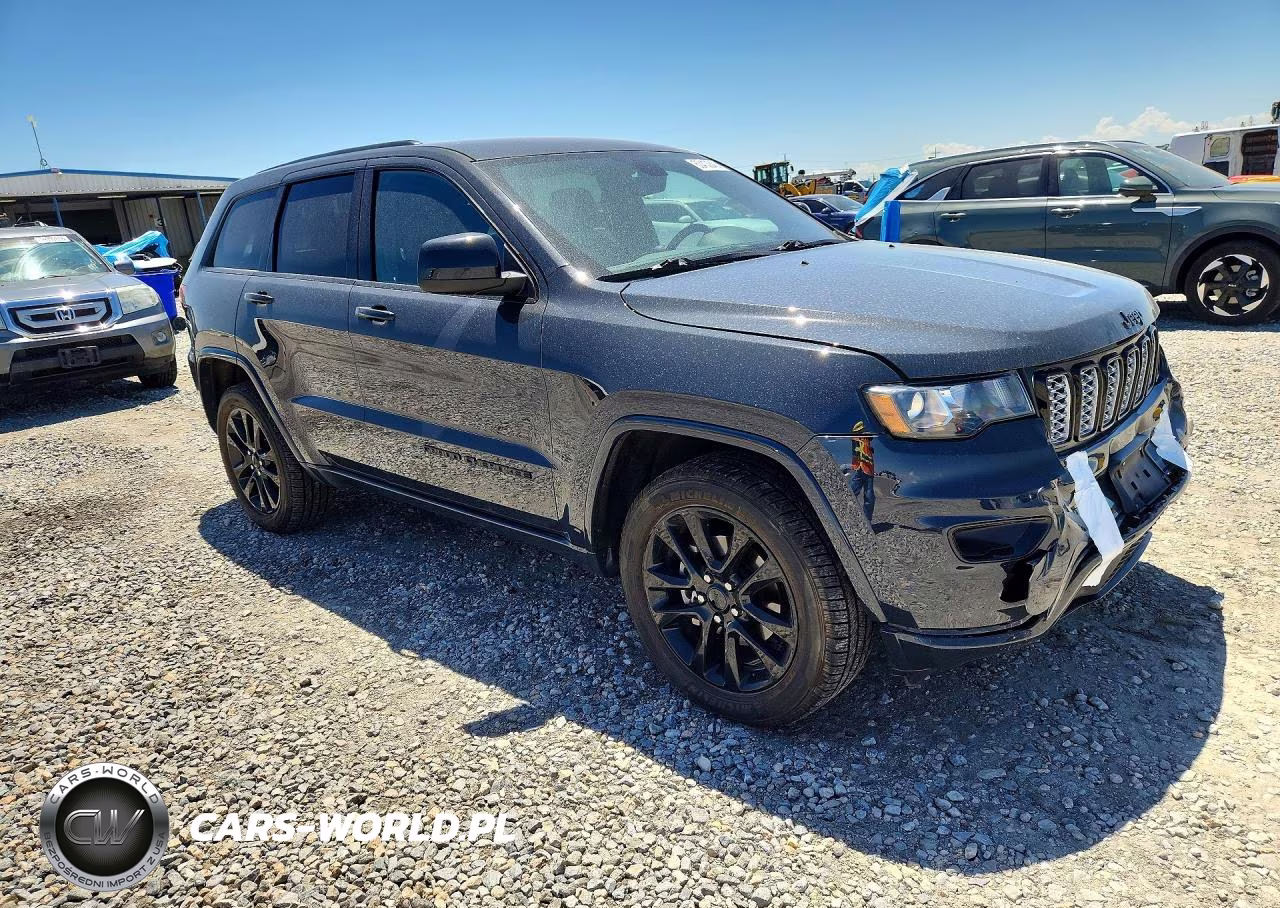 2018 Jeep Grand Cherokee Laredo VIN:1C4RJFAG1JC309169 - 4