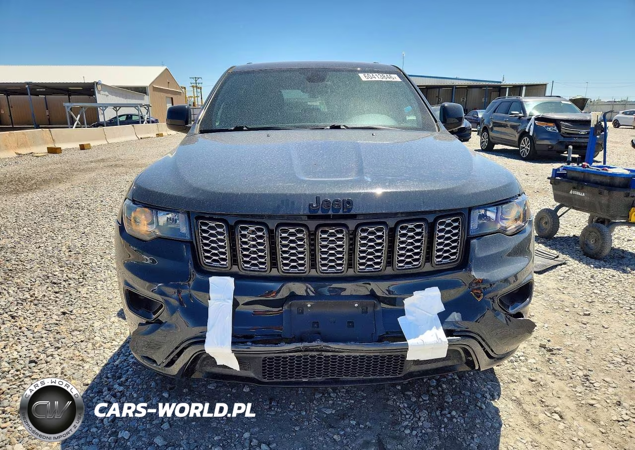 2018 Jeep Grand Cherokee Laredo VIN:1C4RJFAG1JC309169 - 5