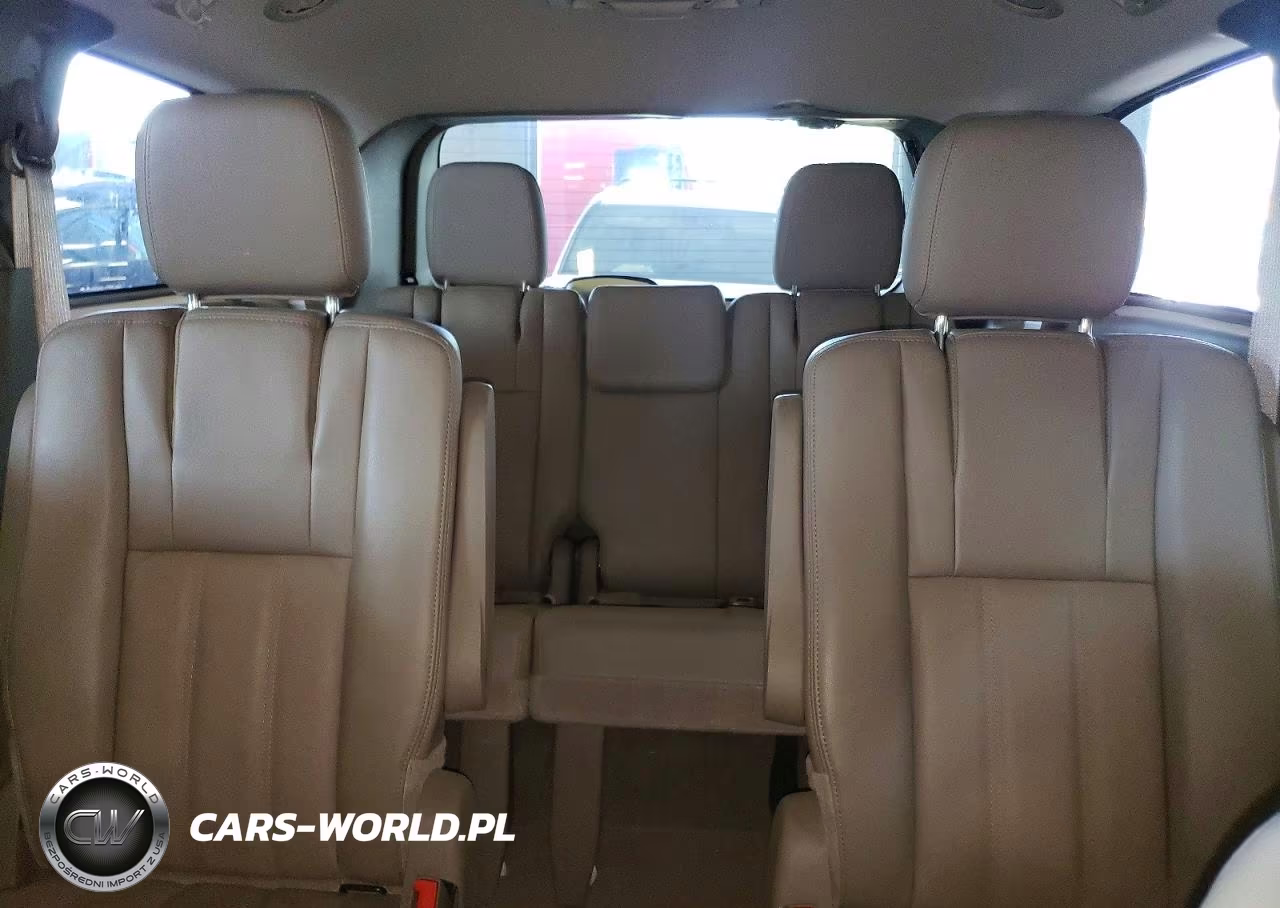 2013 Chrysler Town & Country Touring VIN:2C4RC1BGXDR714728 - 10