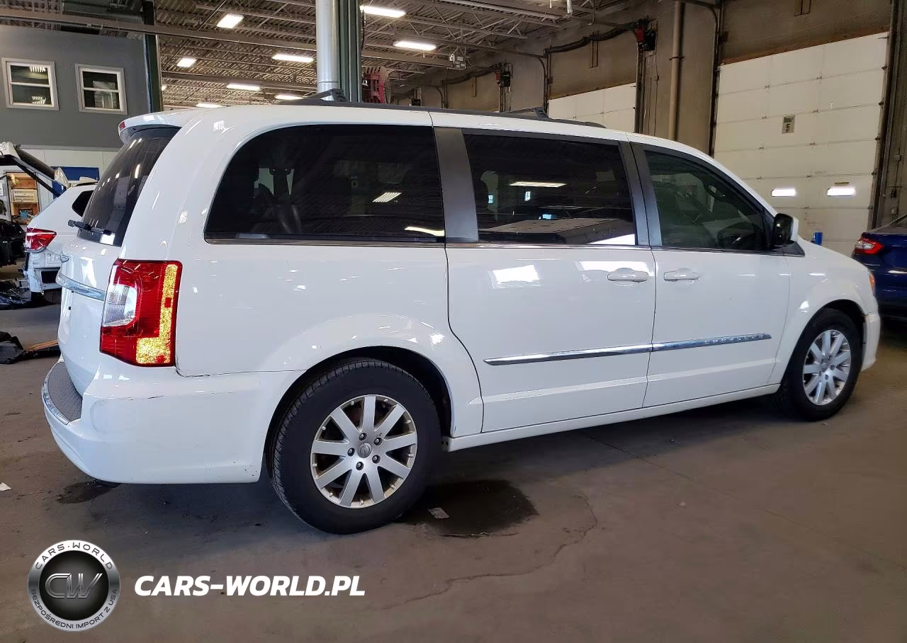 2013 Chrysler Town & Country Touring VIN:2C4RC1BGXDR714728 - 3