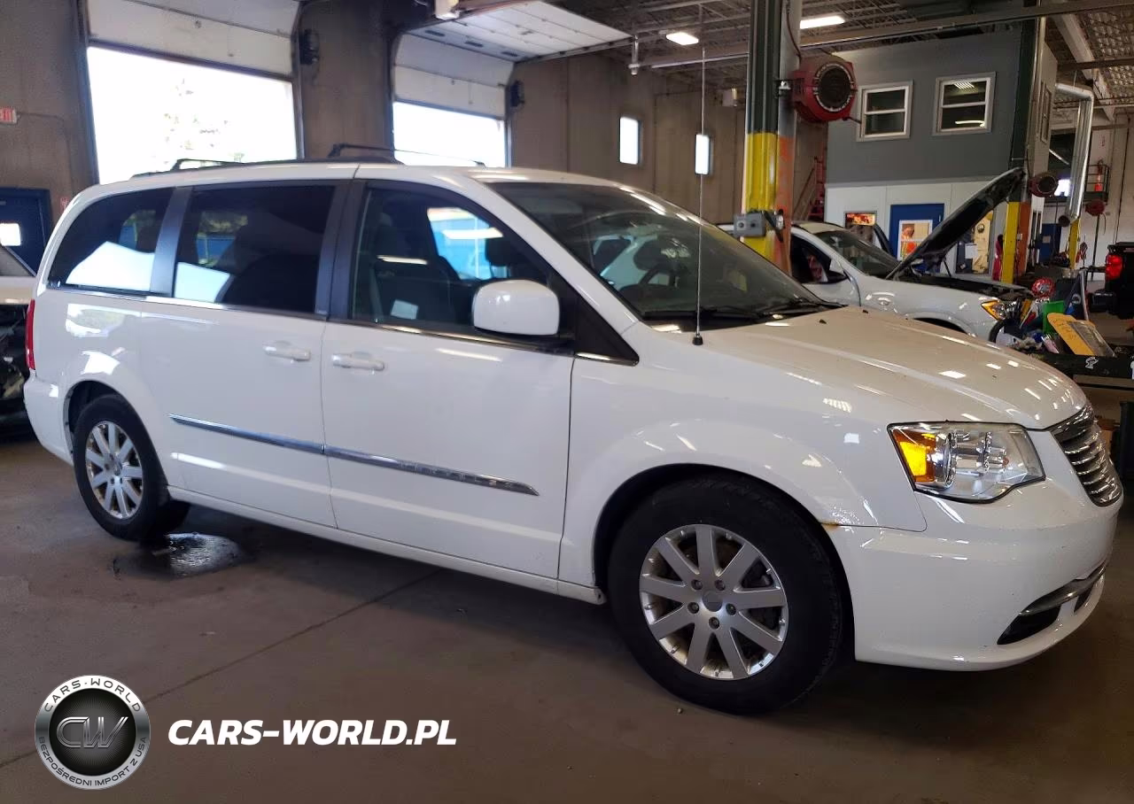 2013 Chrysler Town & Country Touring VIN:2C4RC1BGXDR714728 - 4