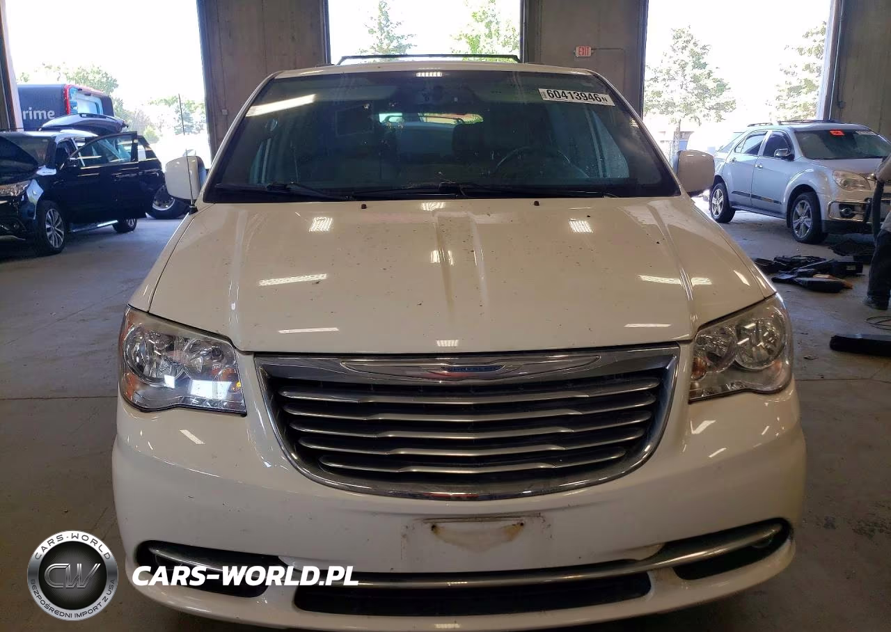 2013 Chrysler Town & Country Touring VIN:2C4RC1BGXDR714728 - 5