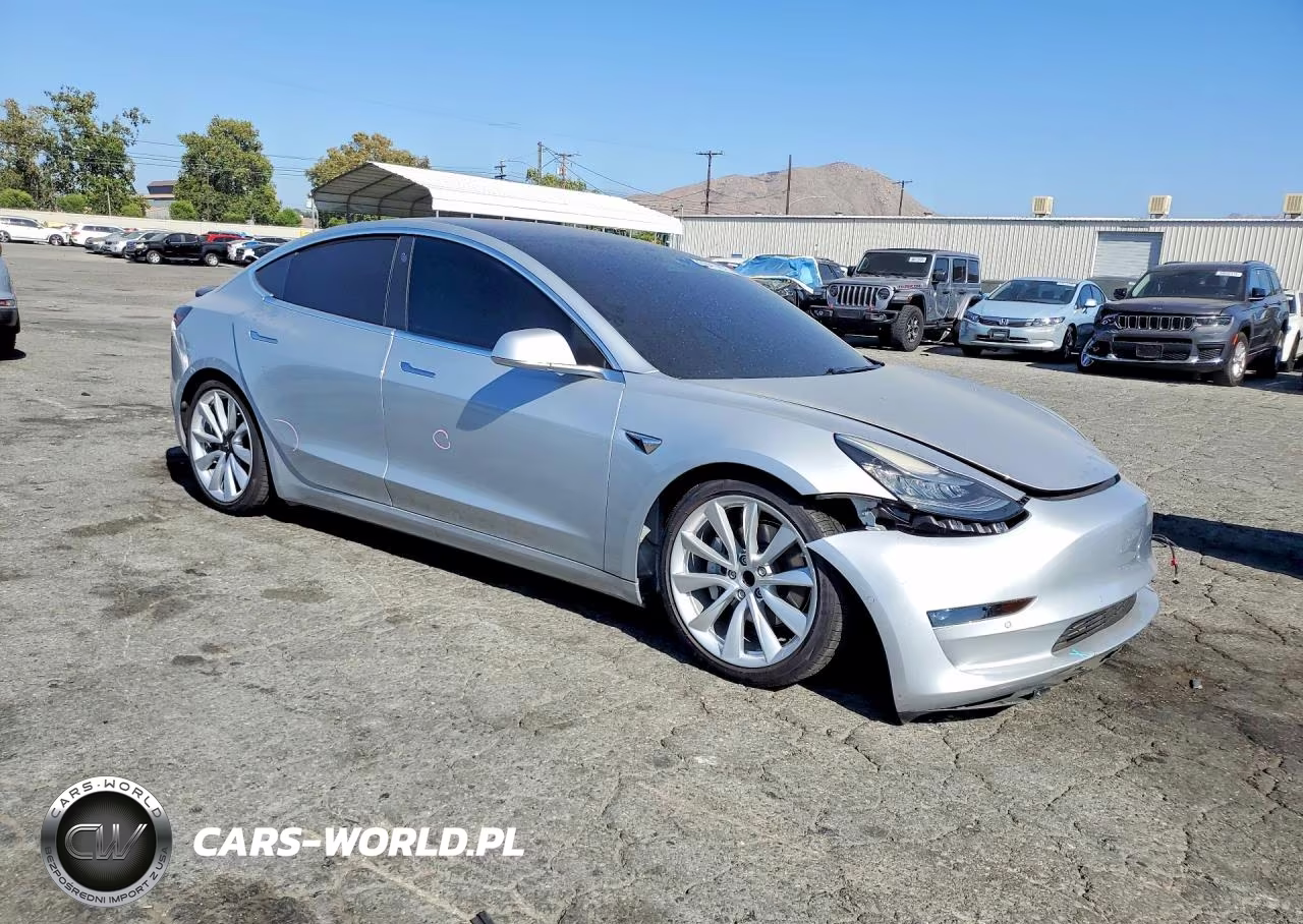 2017 Tesla Model 3 VIN:5YJ3E1EA4HF002482 - 4