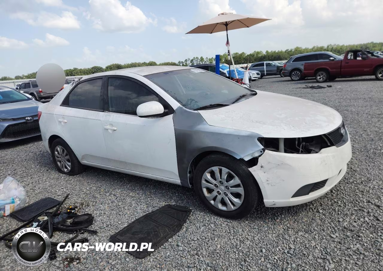 2010 Kia Forte Lx VIN:KNAFT4A21A5821568 - 4