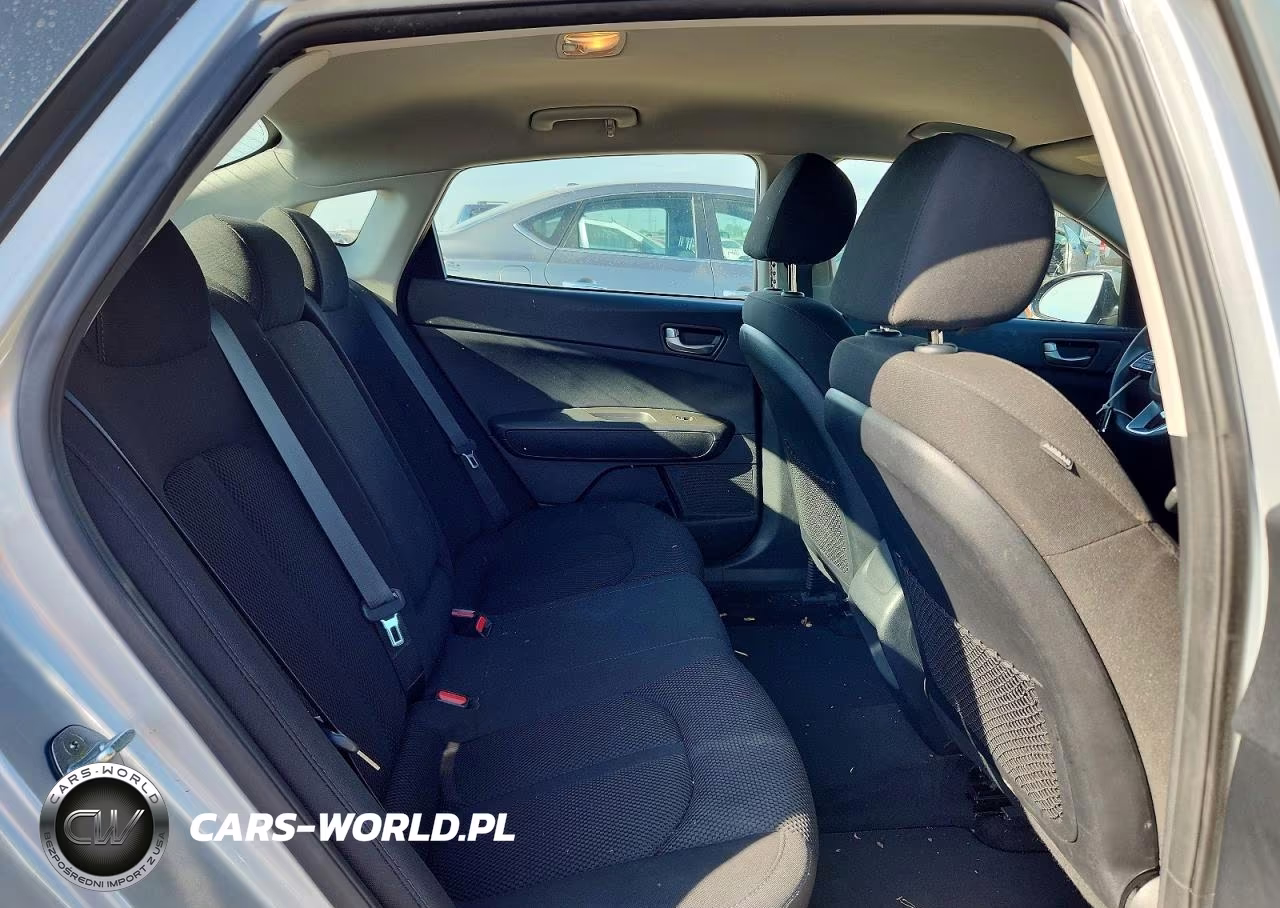 2019 Kia Optima Lx VIN:5XXGT4L39KG350750 - 10