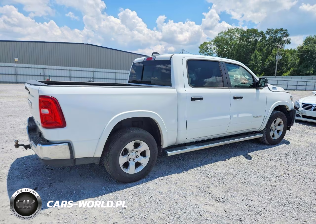 2025 Ram 1500 Big Horn-Lone Star VIN:1C6RRFFG3SN639359 - 3
