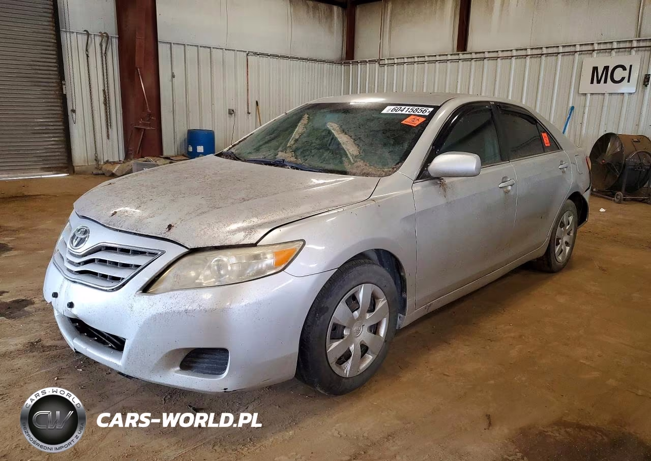 2011 Toyota Camry Le – zdjęcie 1 z 12