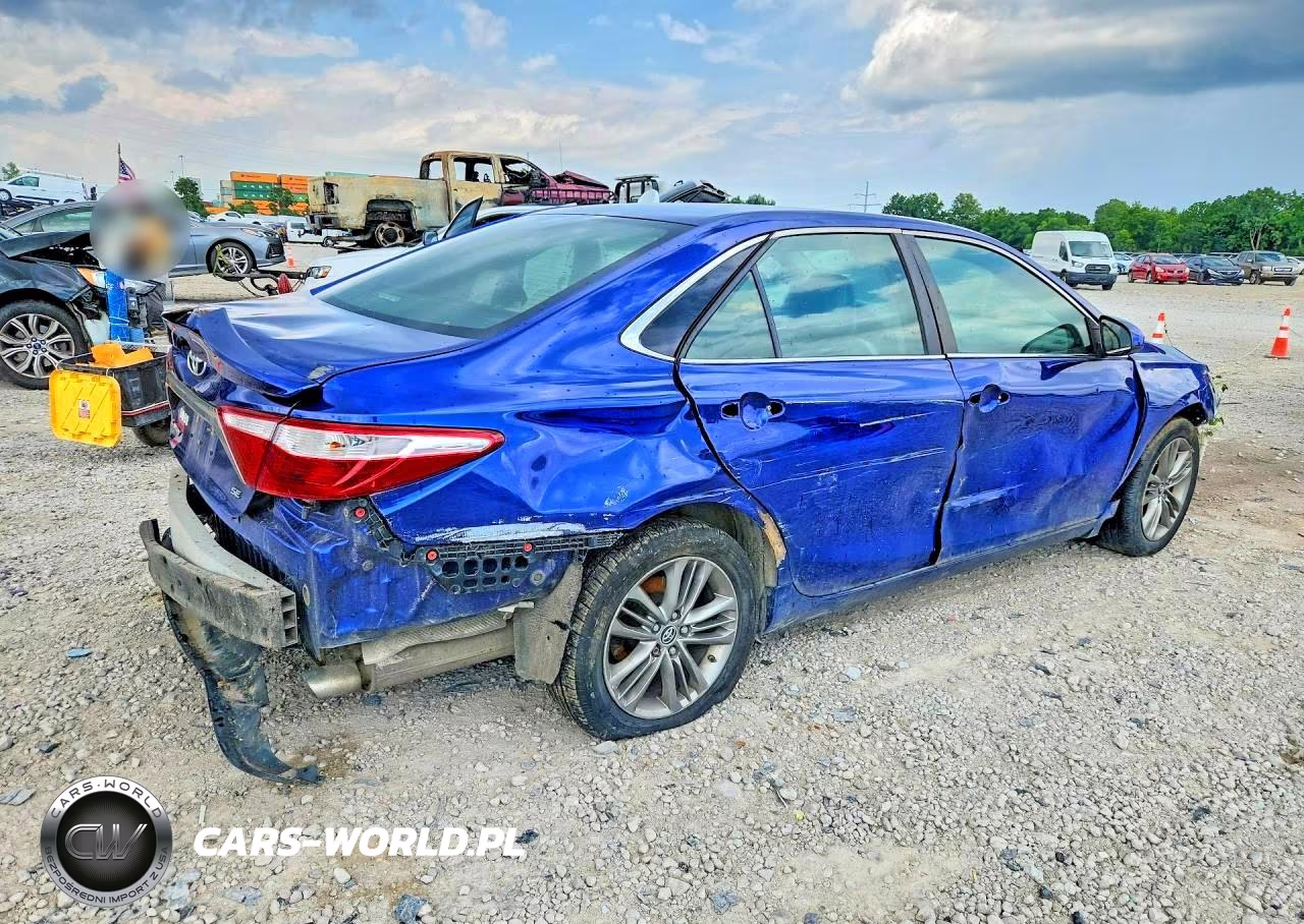 2016 Toyota Camry Se VIN:4T1BF1FK5GU518402 - 3