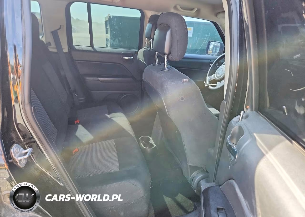 2015 Jeep Patriot Sport VIN:1C4NJPBB4FD121741 - 10