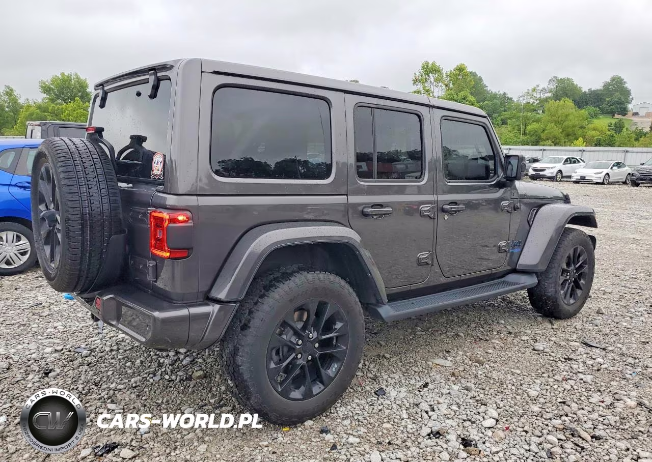 2021 Jeep Wrangler Unlimited Sahara 4Xe VIN:1C4JJXP64MW762142 - 3