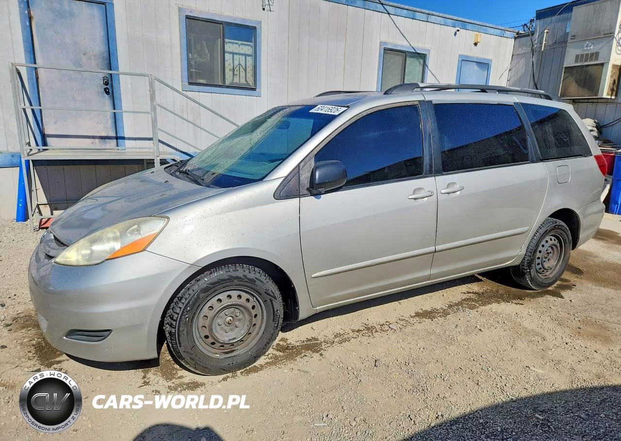 2010 Toyota Sienna Ce 7-Passenger
