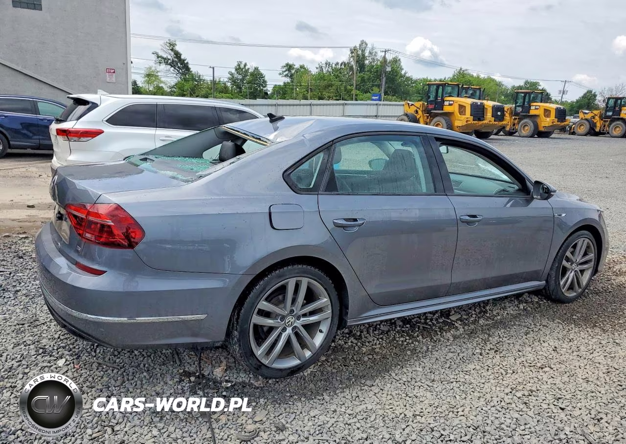 2018 Volkswagen Passat S VIN:1VWAA7A38JC009917 - 3