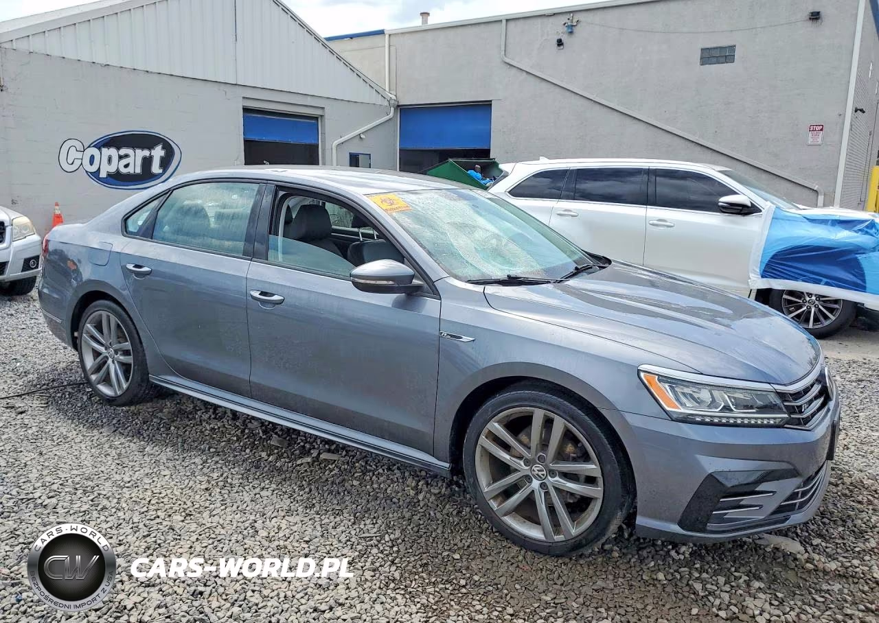 2018 Volkswagen Passat S VIN:1VWAA7A38JC009917 - 4