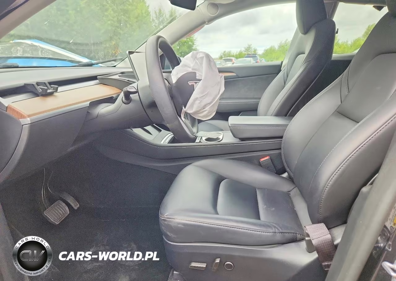 2024 Tesla Model Y VIN:7SAYGDED2RF053608 - 7