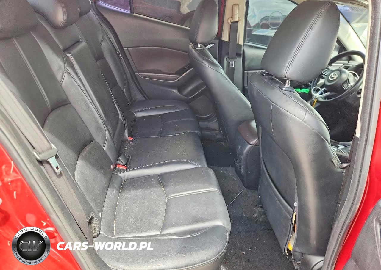 2018 Mazda 3 Touring VIN:3MZBN1V32JM219623 - 10