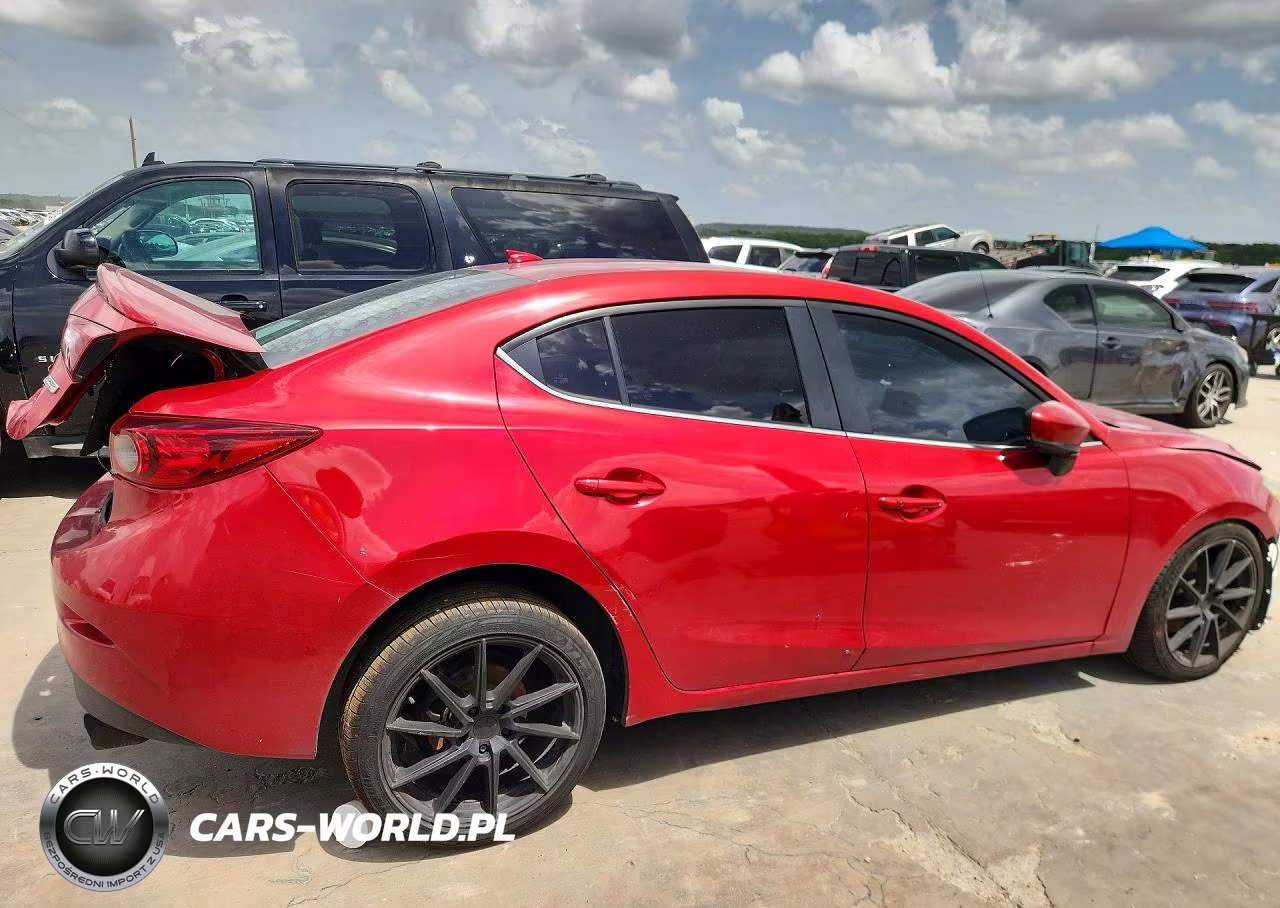 2018 Mazda 3 Touring VIN:3MZBN1V32JM219623 - 3