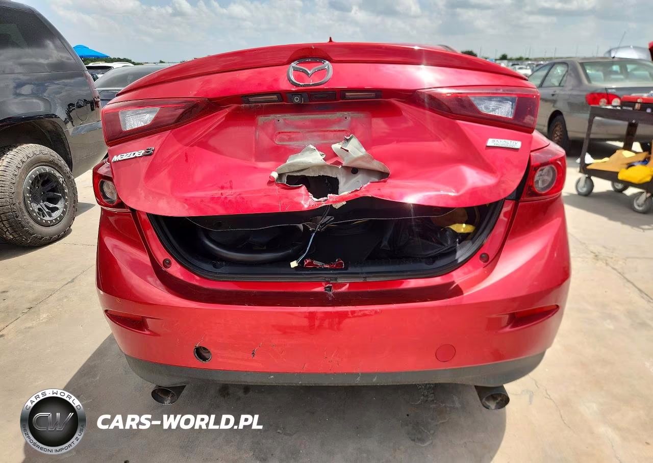 2018 Mazda 3 Touring VIN:3MZBN1V32JM219623 - 6