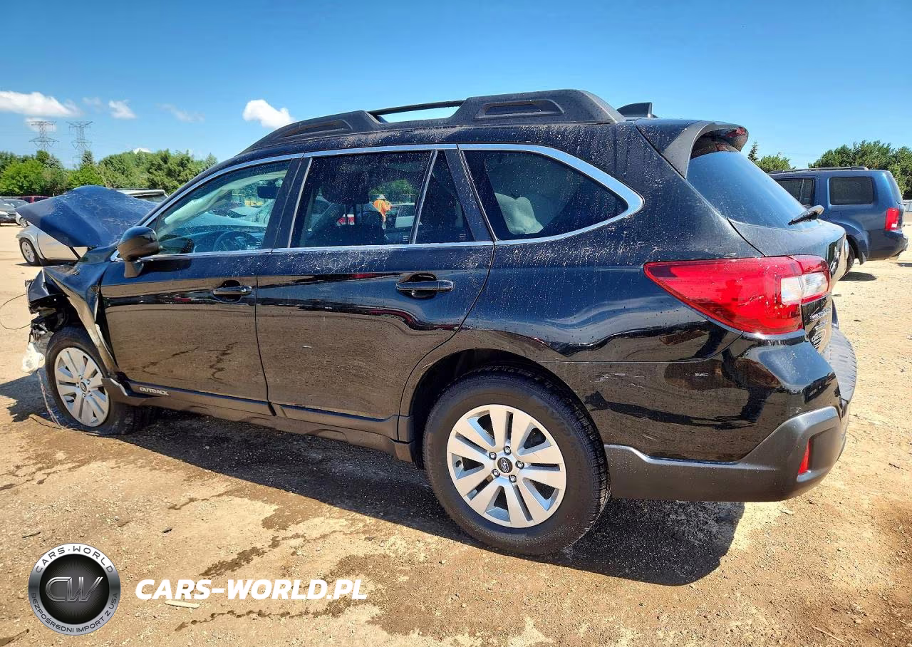 2018 Subaru Outback 2.5I Premium VIN:4S4BSACC3J3320584 - 2