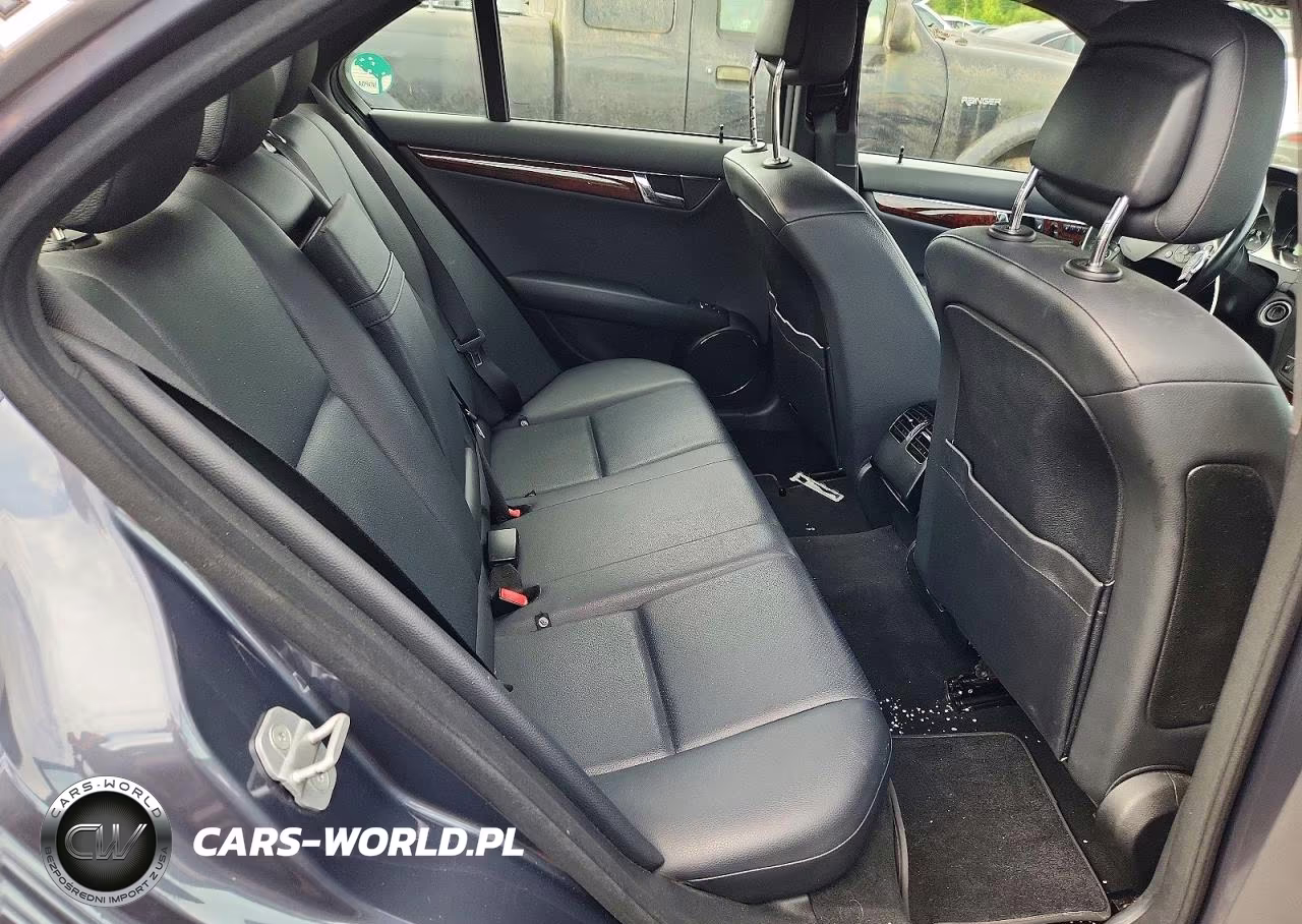 2011 Mercedes-Benz C 300 4Matic VIN:WDDGF8BB3BR163563 - 10
