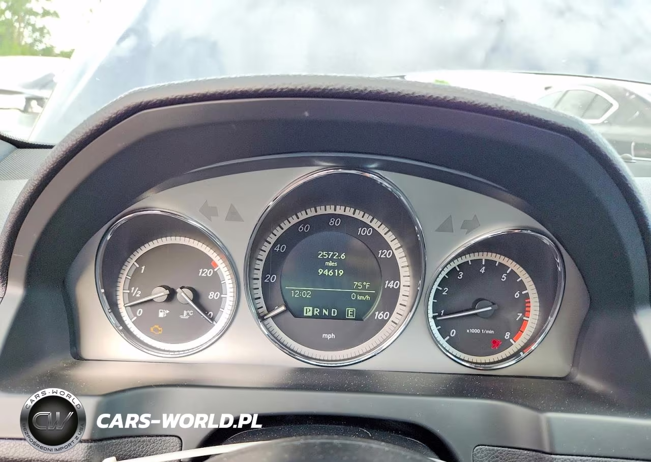 2011 Mercedes-Benz C 300 4Matic VIN:WDDGF8BB3BR163563 - 9