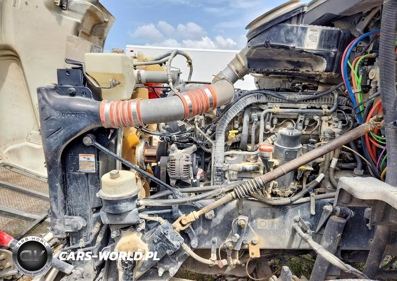2015 Peterbilt 579 Semi Truck VIN:1XPBDP9XXFD247032 - 11