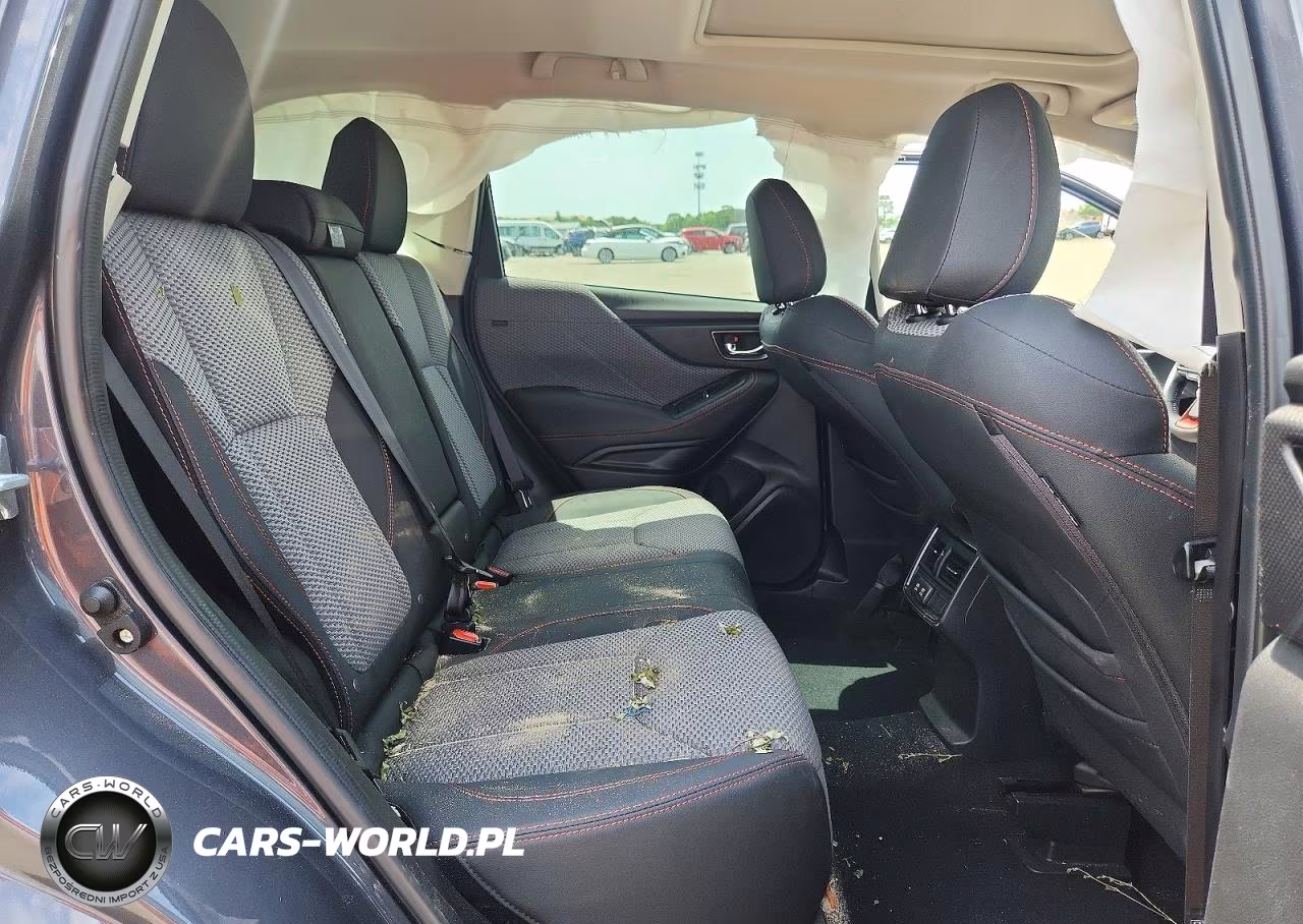 2024 Subaru Forester Sport VIN:JF2SKAECXRH427293 - 10