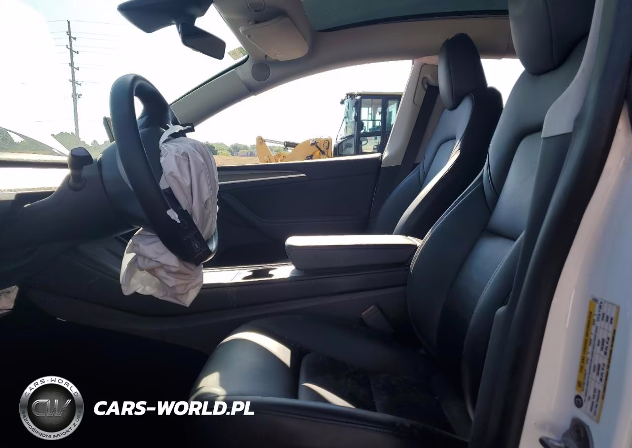 2023 Tesla Model Y VIN:7SAYGDEE6PA075937 - 7