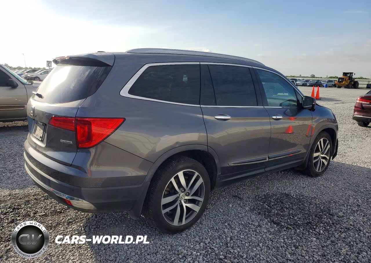 2017 Honda Pilot Touring VIN:5FNYF5H98HB043368 - 3