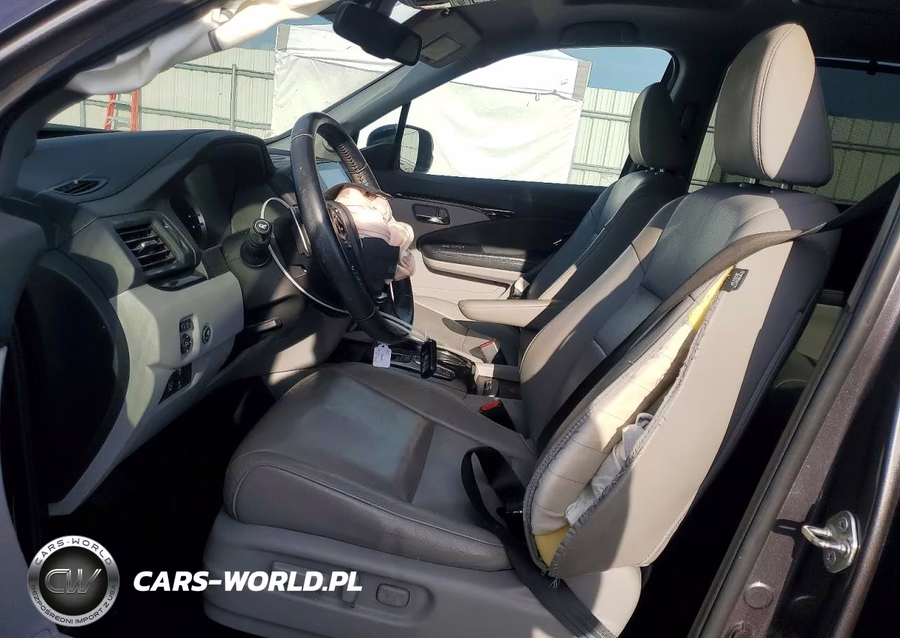 2017 Honda Pilot Touring VIN:5FNYF5H98HB043368 - 7