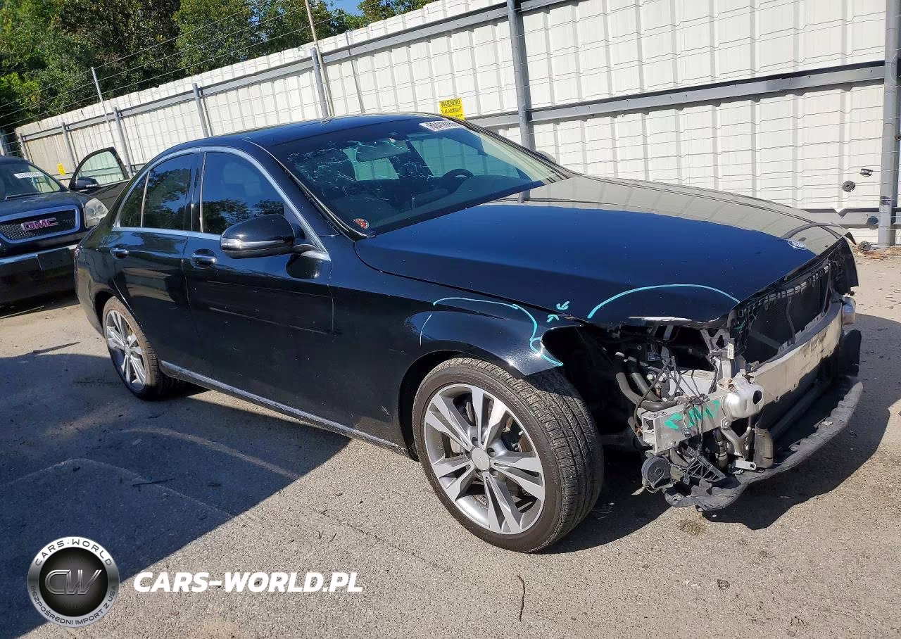 2016 Mercedes-Benz C 300 VIN:55SWF4JB1GU104099 - 4