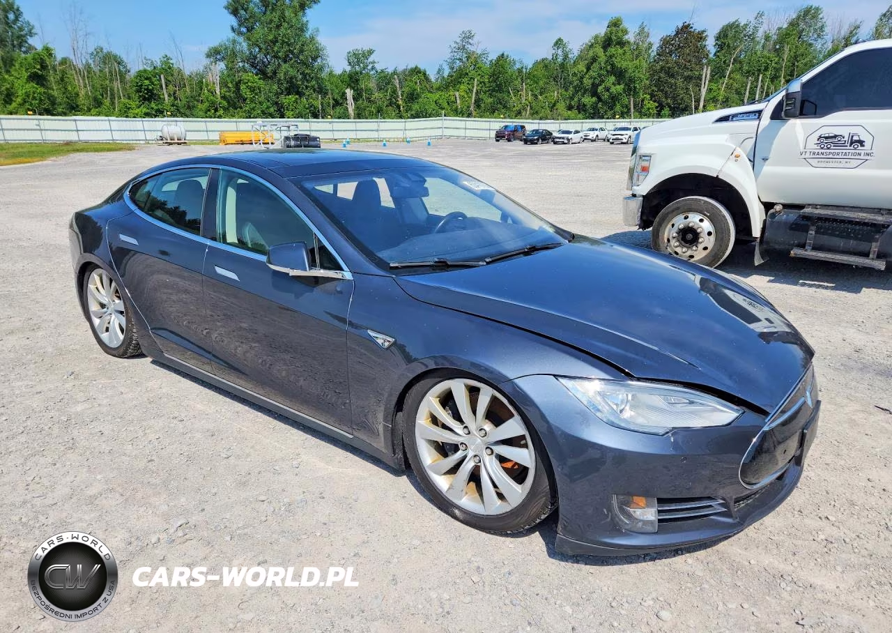 2015 Tesla Model S 85D VIN:5YJSA1H24FFP70679 - 4