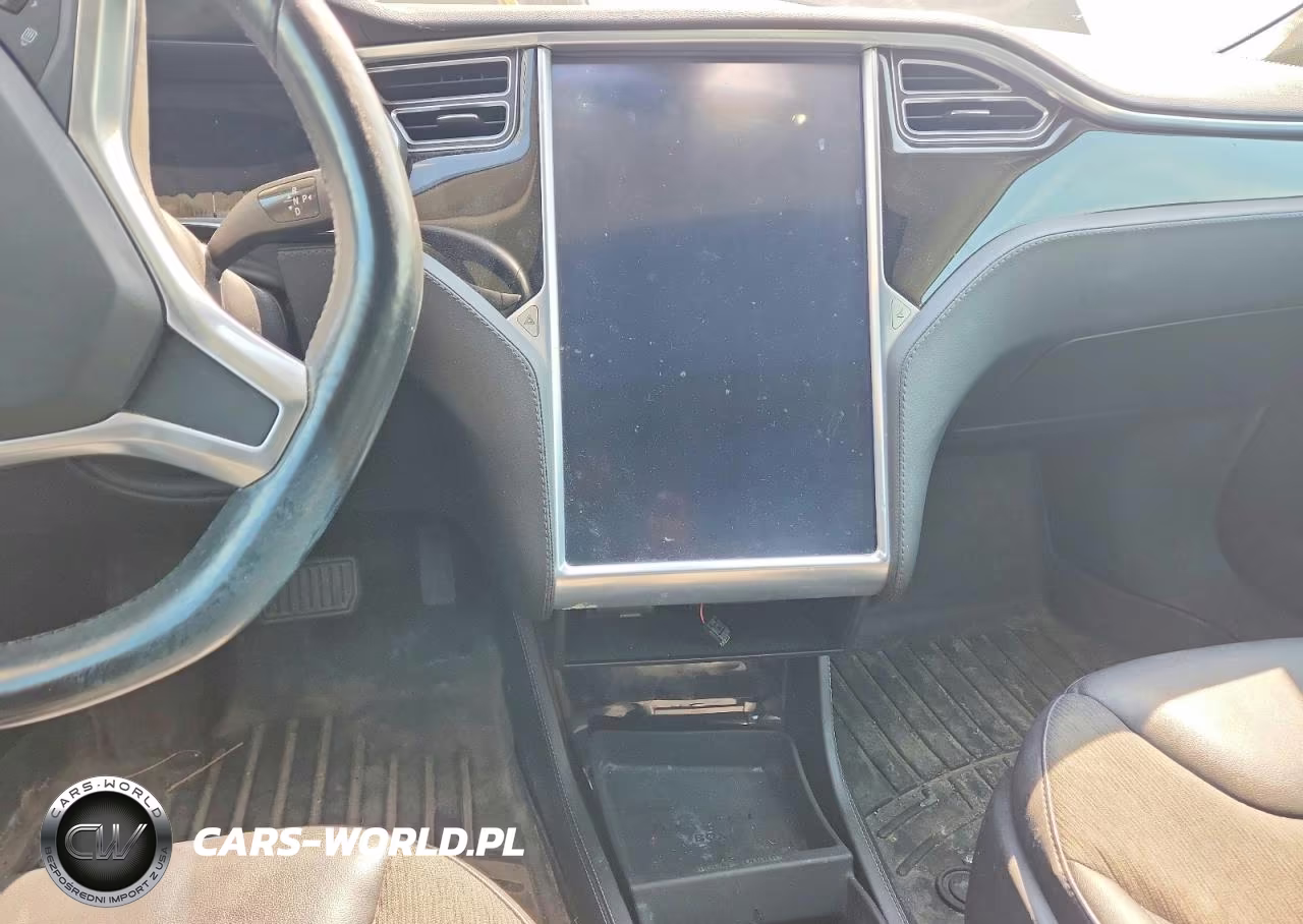 2015 Tesla Model S 85D VIN:5YJSA1H24FFP70679 - 9