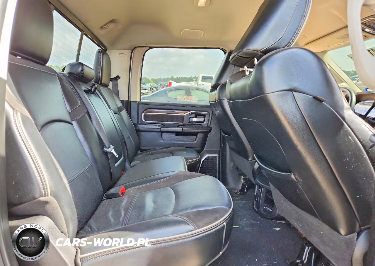 2023 Ram 2500 Laramie VIN:3C6UR5FL0PG588422 - 10