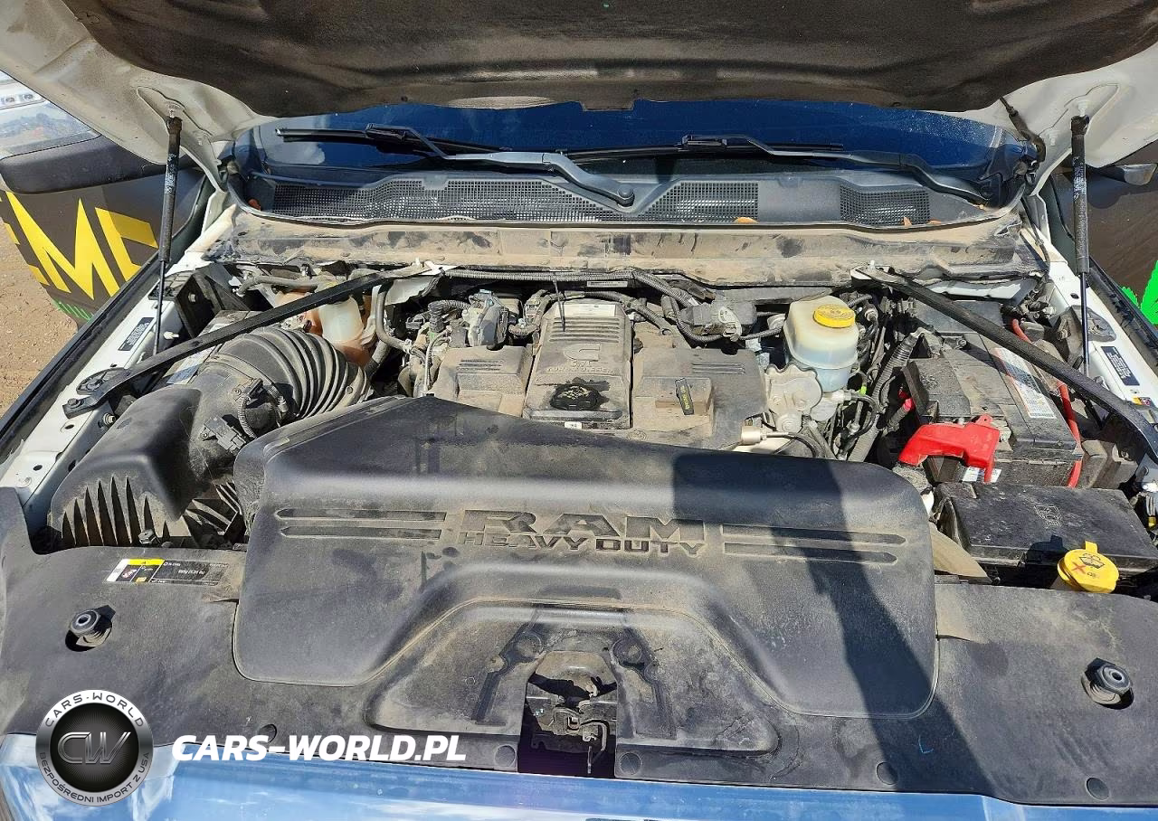 2023 Ram 2500 Laramie VIN:3C6UR5FL0PG588422 - 11