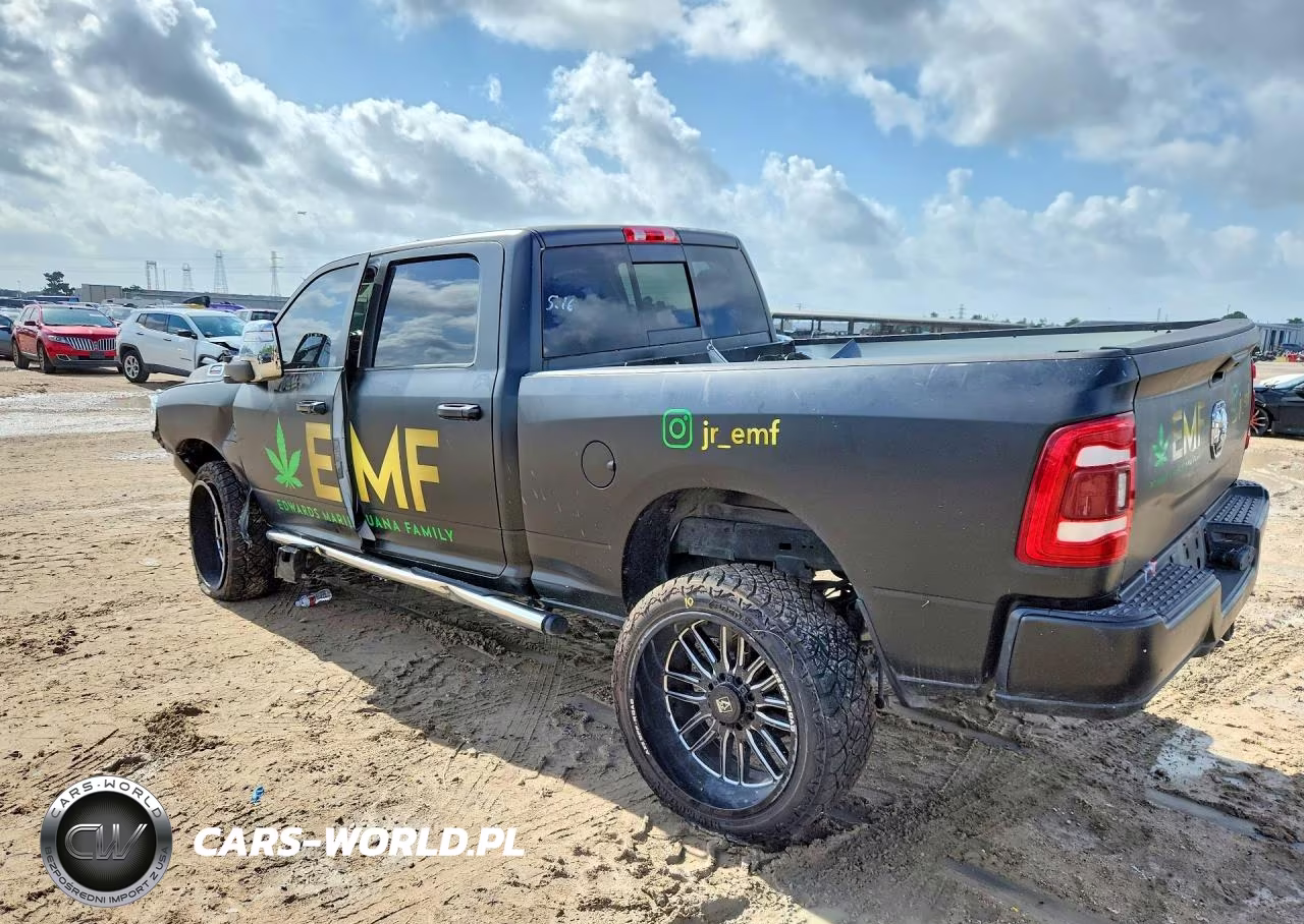 2023 Ram 2500 Laramie VIN:3C6UR5FL0PG588422 - 2